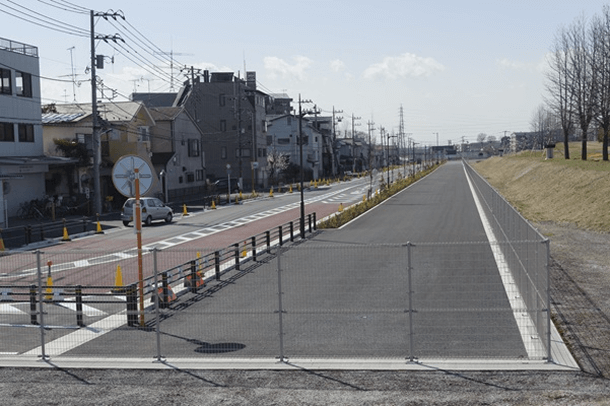 写真：立川市道2級17号線の拡幅整備　提供：真如苑